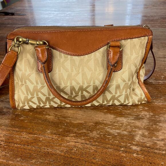 Vintage Y2K Michael Kors Signature Monogram Purse Bag Crossbody Top Handle - Picture 3 of 16